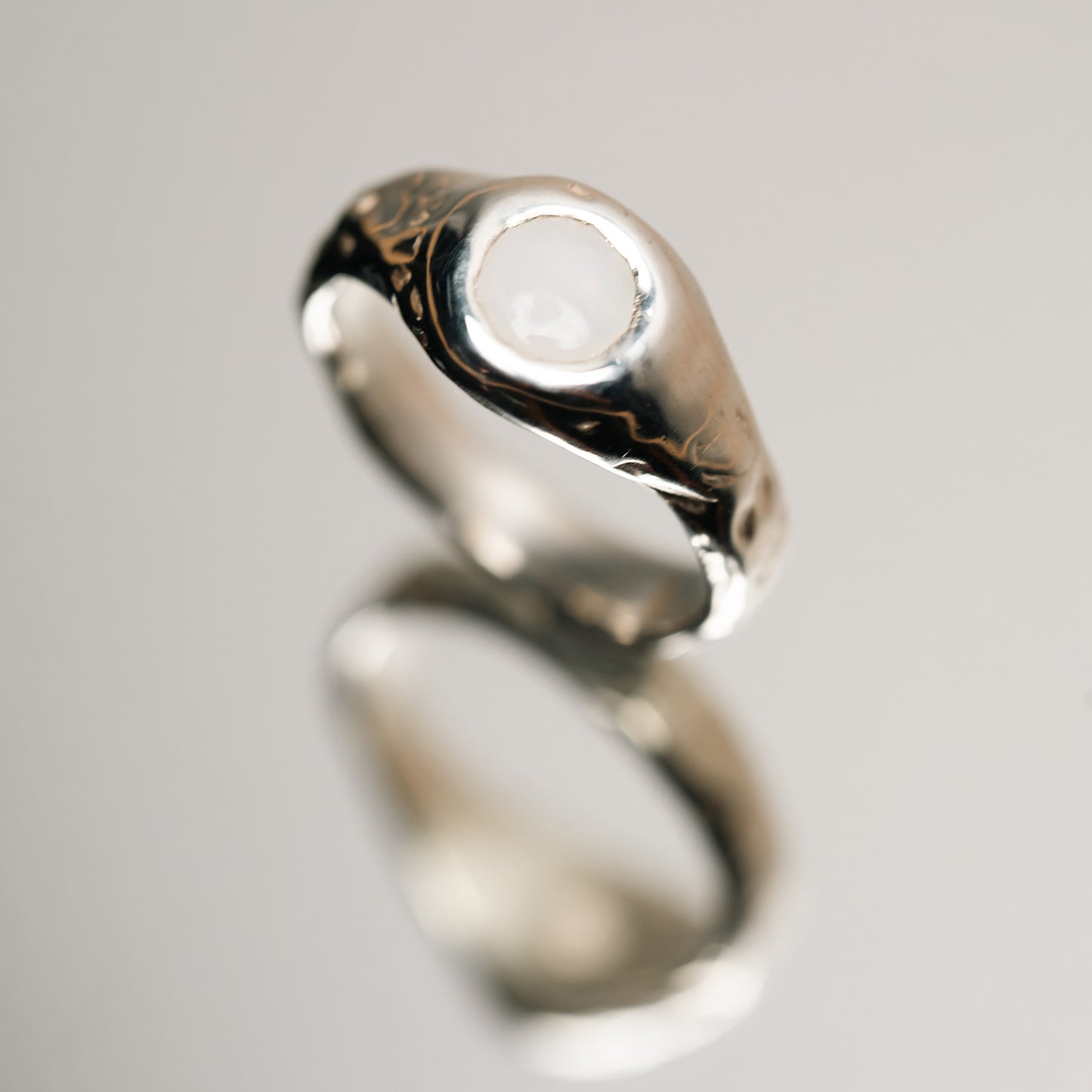 Aussi Opal Signet