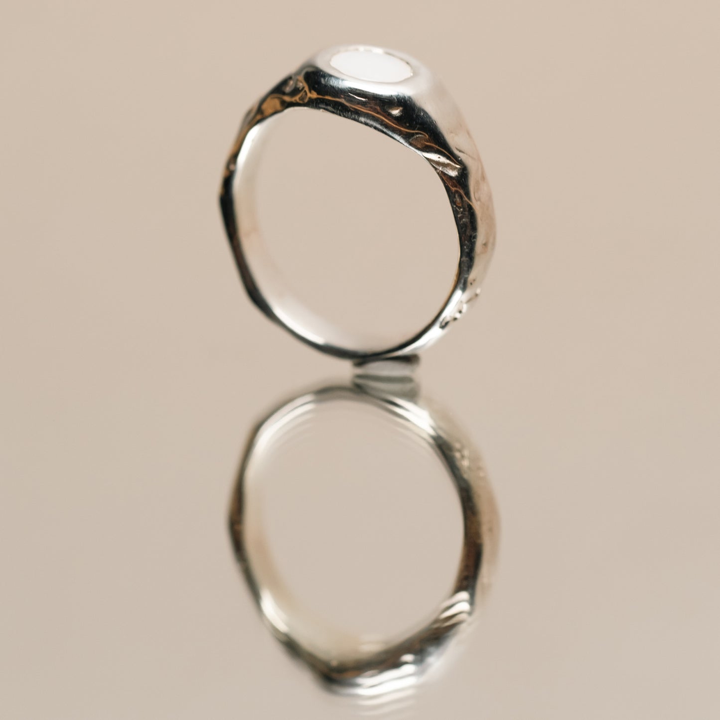 Aussi Opal Signet