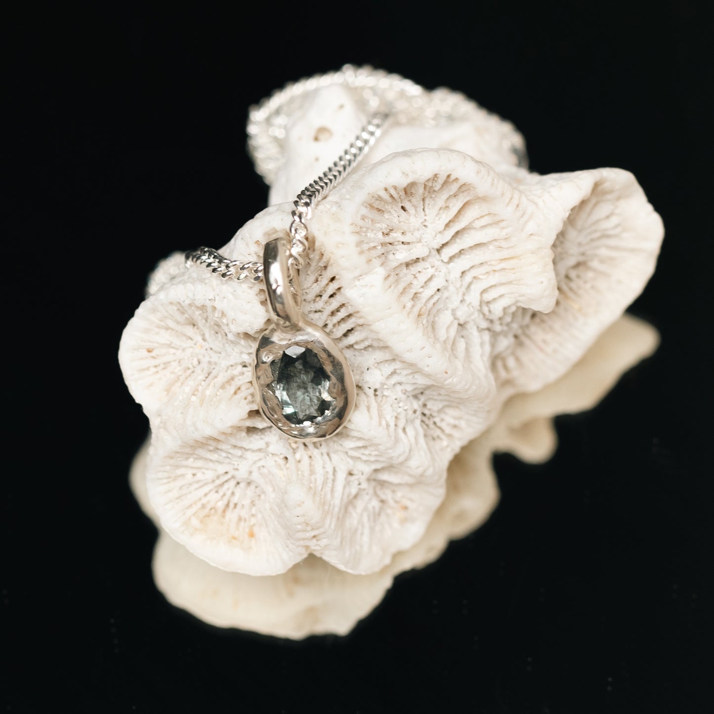Aquamarine pendant