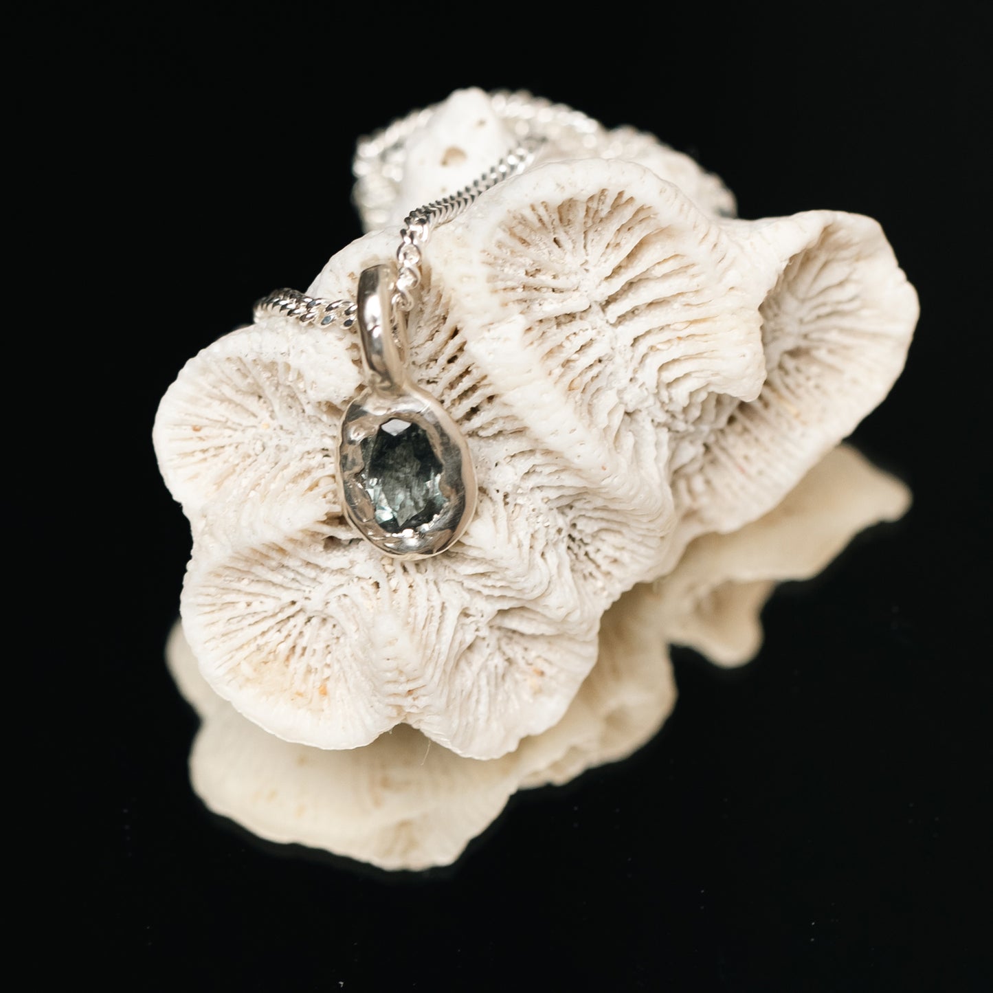 Aquamarine pendant