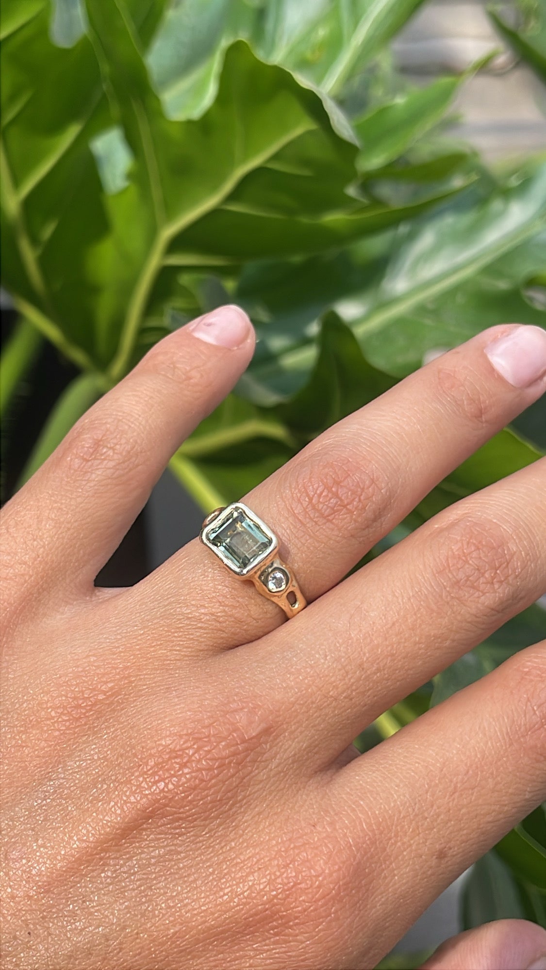 Green quarts with Zirconia