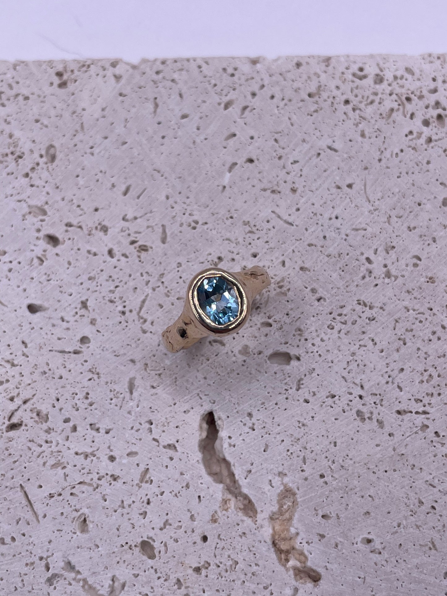 Topaz oval